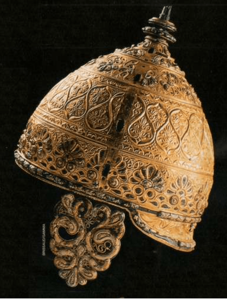 Le casque d’apparat d’Agris