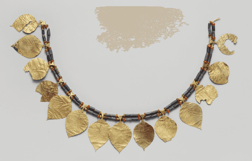 Collier avec feuille d’or - La Mésopotamie
