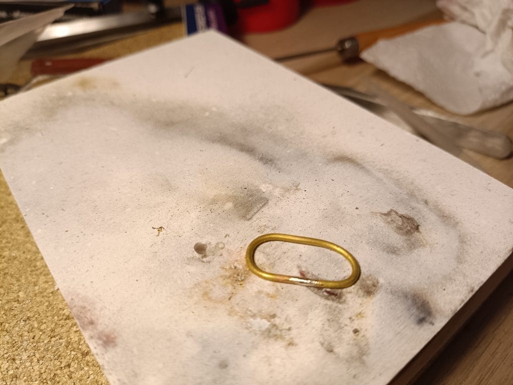 Bague en fil brasé