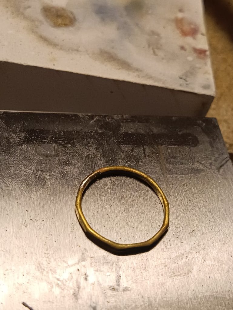 Bague octogonale facetté